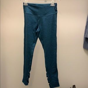 Manduka cut out leggings